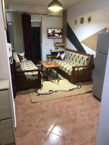 El Iii Apartment